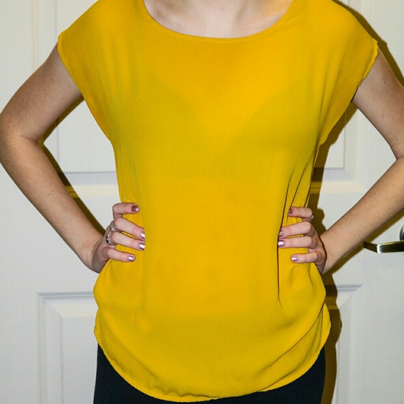 Mine Yellow Blouse - Picture 2 of 2
